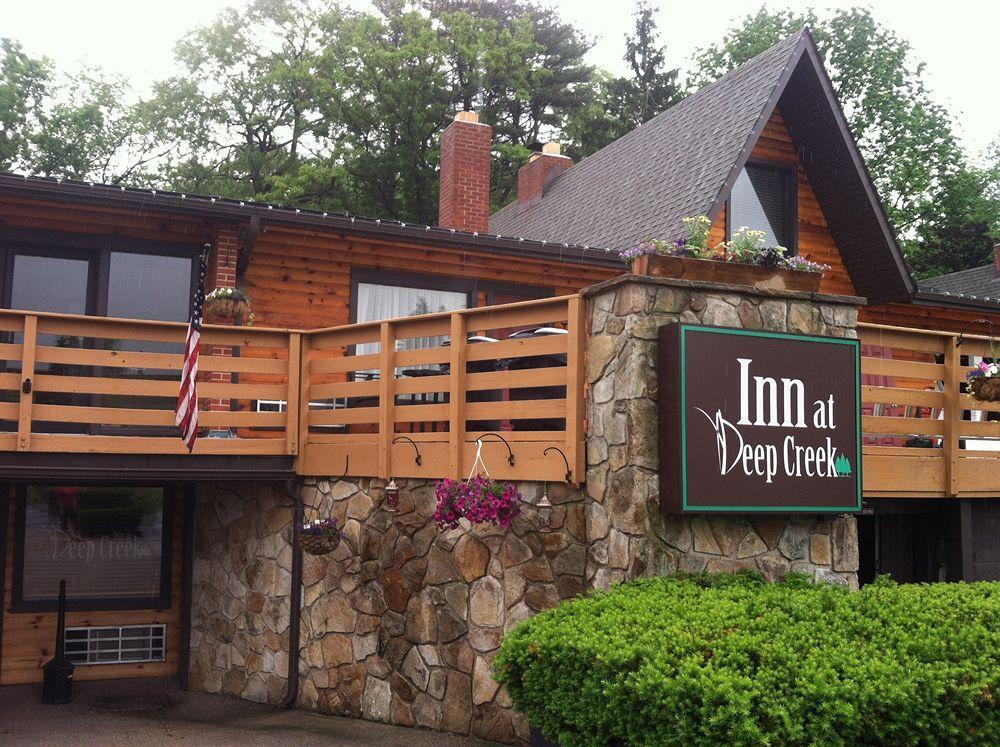 Inn At Deep Creek Oakland Exterior photo