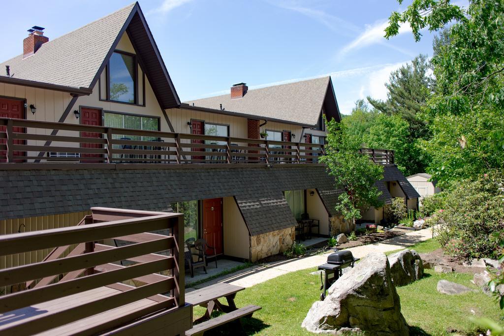 Inn At Deep Creek Oakland Exterior photo