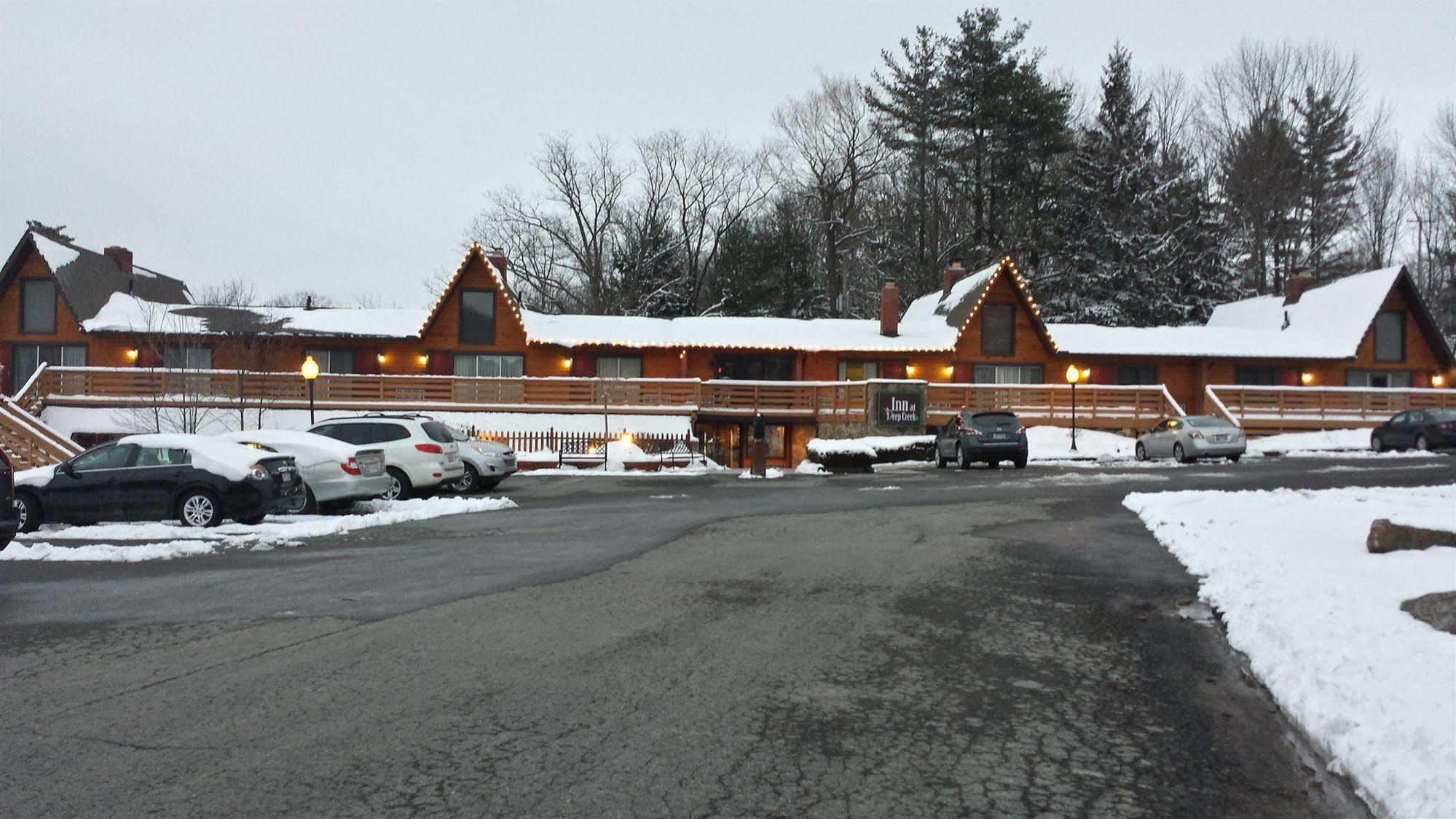 Inn At Deep Creek Oakland Exterior photo